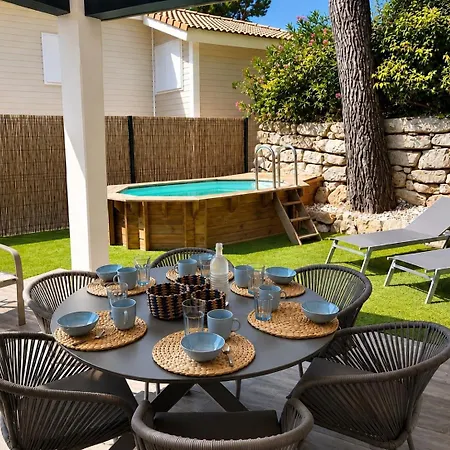 Climatisee Avec Piscine Privee Proche Saint-tropez Chalet Gassin