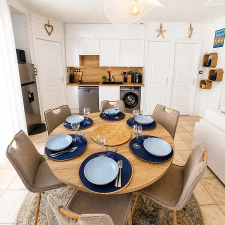 Villa Climatisee Avec Piscine Privee Proche Saint-Tropez シャレー